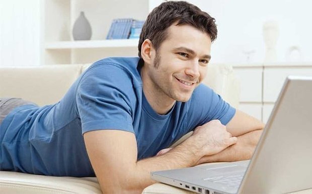 Cómo funcionan las citas en línea para hombres