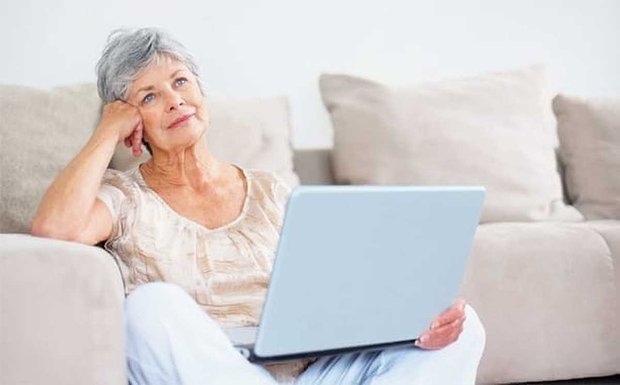 Come contattare gli uomini anziani online?