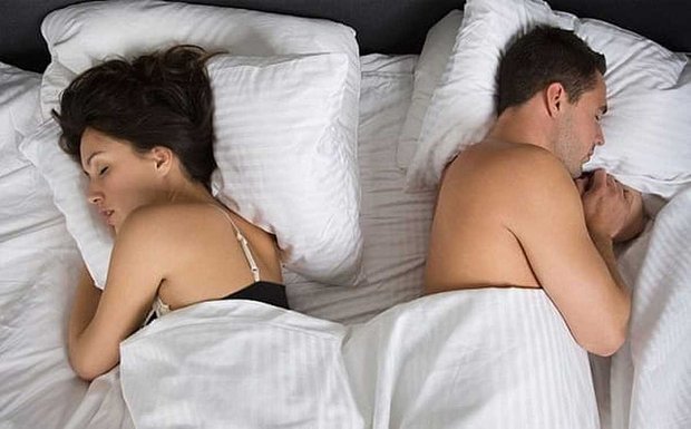 El 10 por ciento de las parejas discuten quién duerme dónde