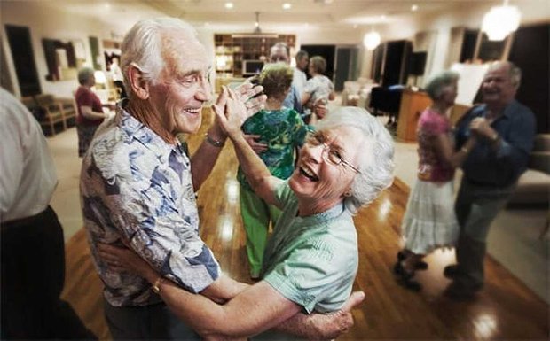 Senioren die am schnellsten wachsende Bevölkerungsgruppe auf Online-Dating-Sites