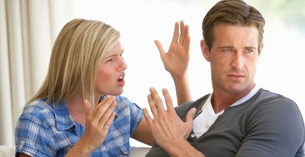 Nieszczęśliwe pary częściej skupiają się na nieszczęściu podczas kłótni