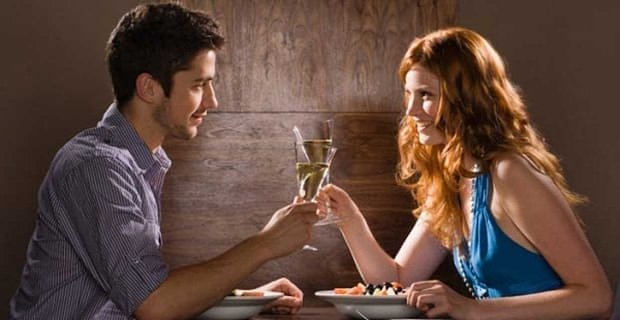 5 überraschende Dinge, die Frauen beim ersten Date über Männer auffallen