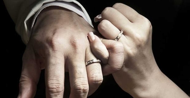 Vede seznamování online k silnějším manželstvím?