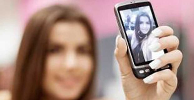 Moet je selfies op je online datingprofiel plaatsen?