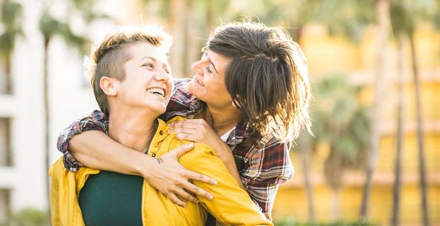 ¿Eres nuevo en las citas lesbianas? 3 cosas que toda mujer debe esperar